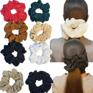 Imagen de scrunchies en variados colores y estilos, perfectos como accesorios de cabello para añadir un toque especial a cualquier peinado.